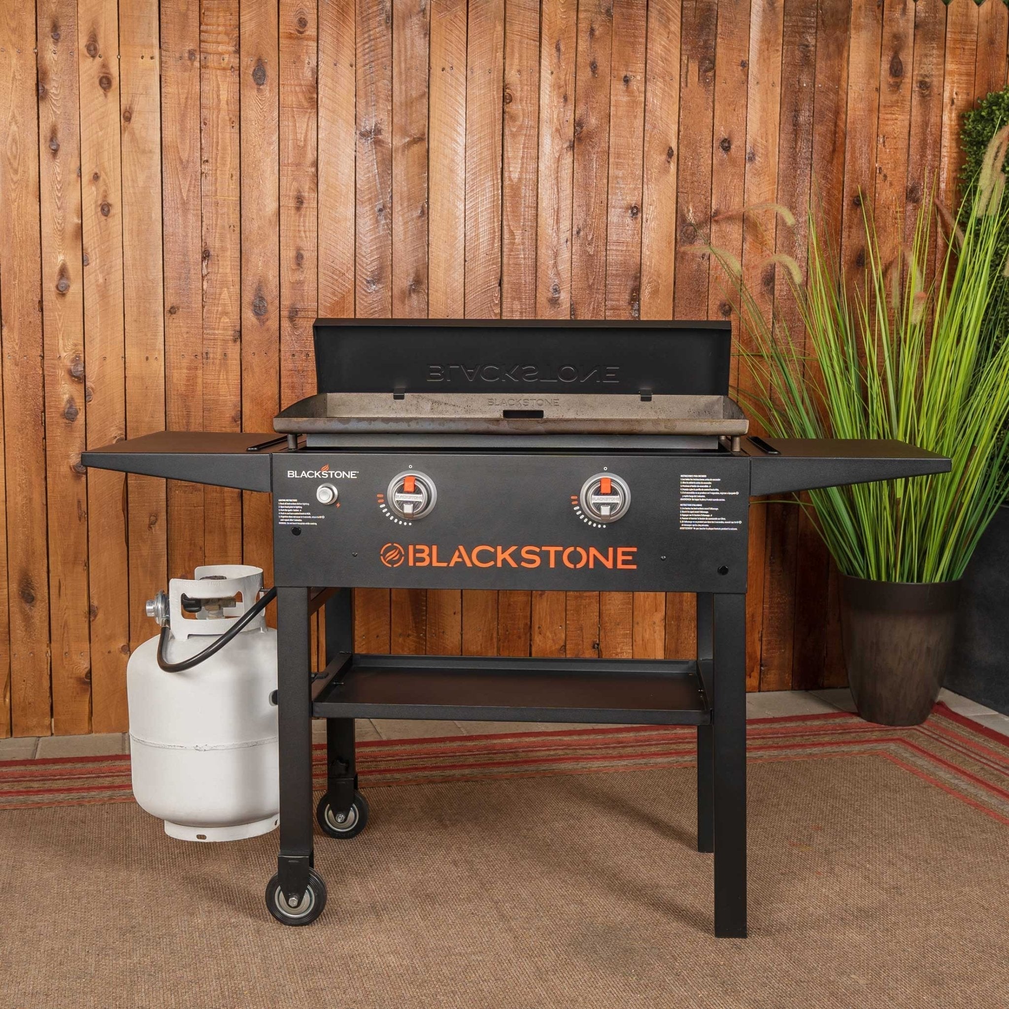 Blackstone 28 Inch Griddle With Hard Cover Bundle 30 Piece