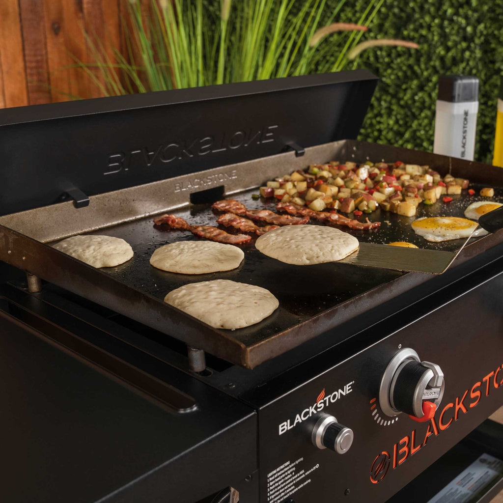 Blackstone 28 Inch Griddle With Hard Cover Bundle 30 Piece