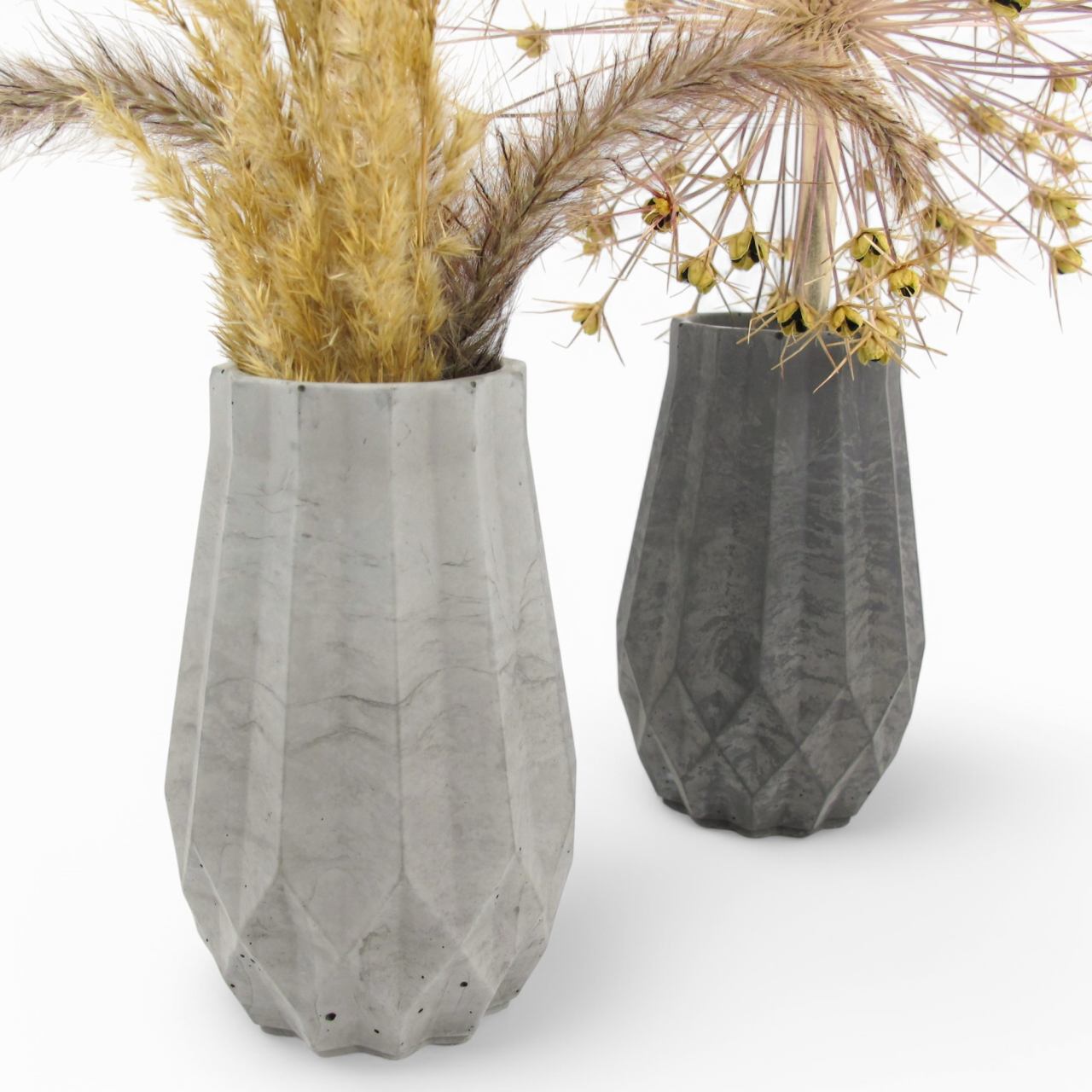 Aargu | Vase aus Beton
